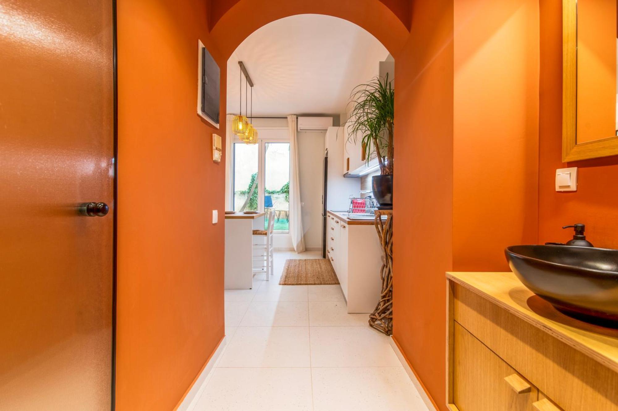 Luxurious In The Heart Of Apartment *
